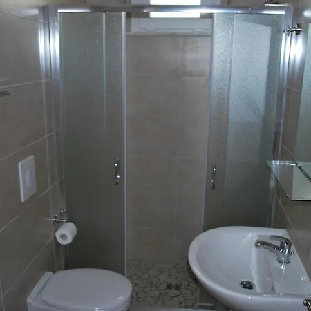 Hotell Numi 2*