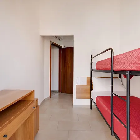 Numi Hotel 2*