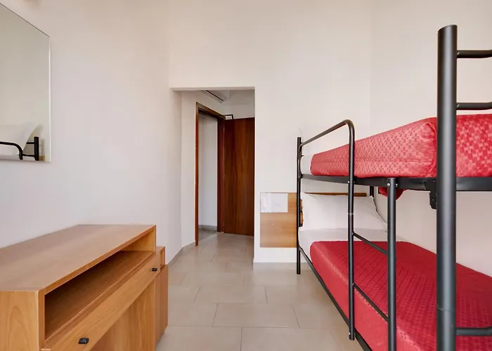 Numi Hotel 2*