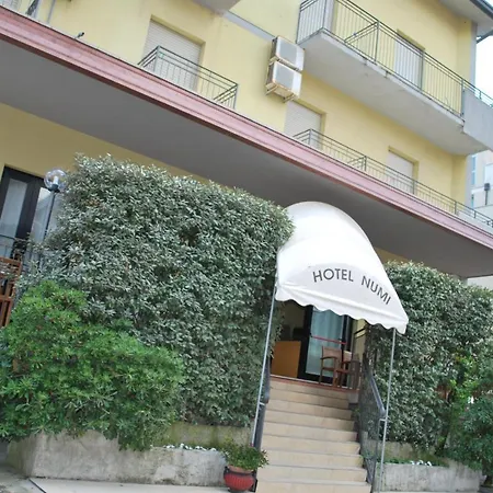 Numi 酒店 2*